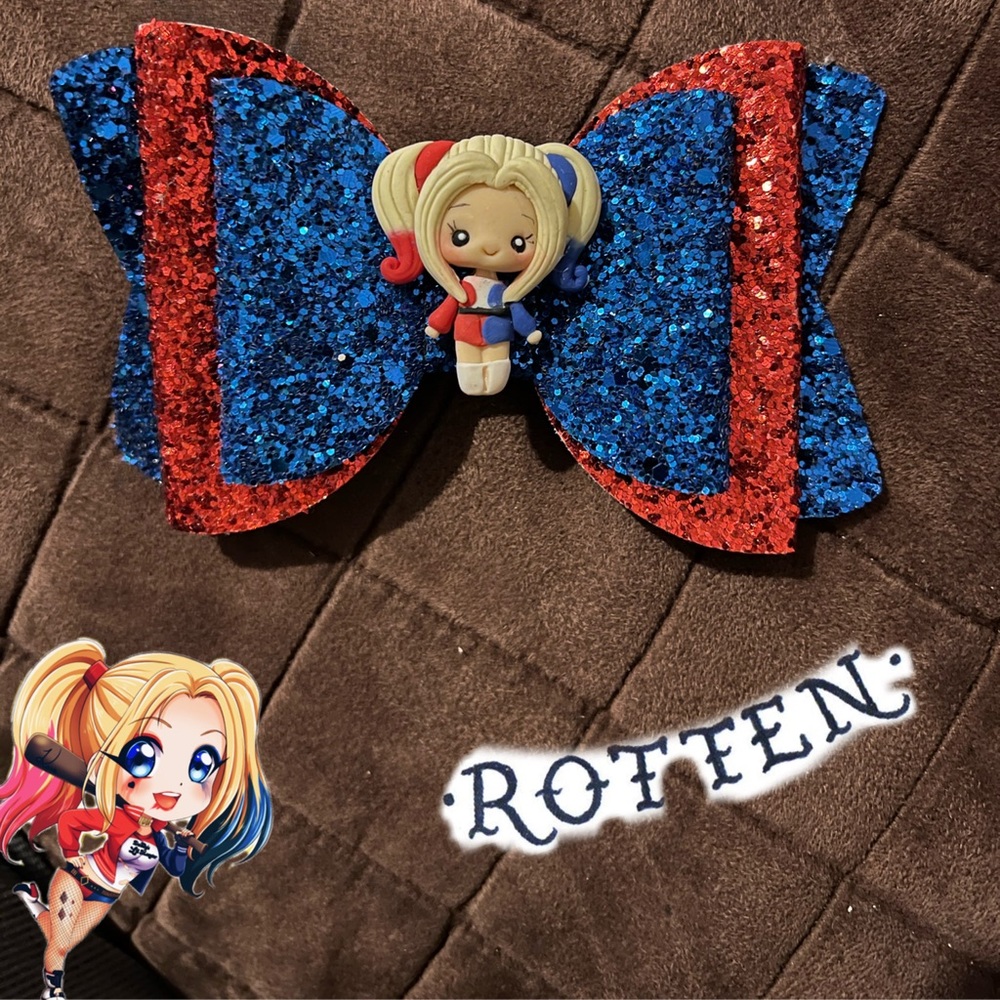 Harley Quinn glitter bow